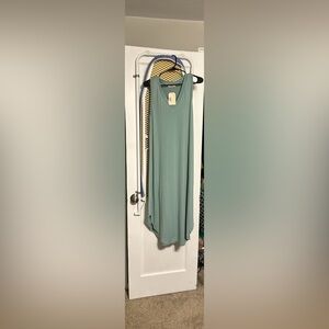 Teal sleeveless midi w/ v neck